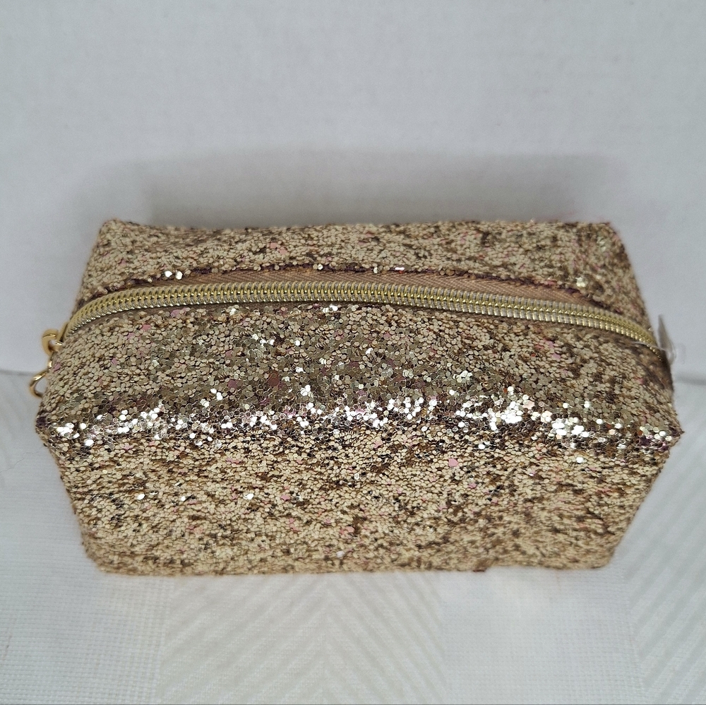 Beautiful Bath & Body Works Gold Glitters Shimmering Zip Pouch a Touch of Pink - Picture 3 of 15